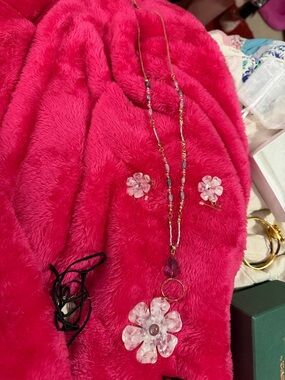 Floral Pink Crystal Pendant Necklace and Earrings Set